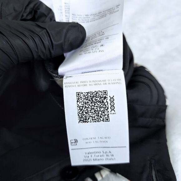 Valentino Snowdrop Crepe Couture Floral Trousers | Sizes XS & M | MSRP $2200 - Picture 12 of 13